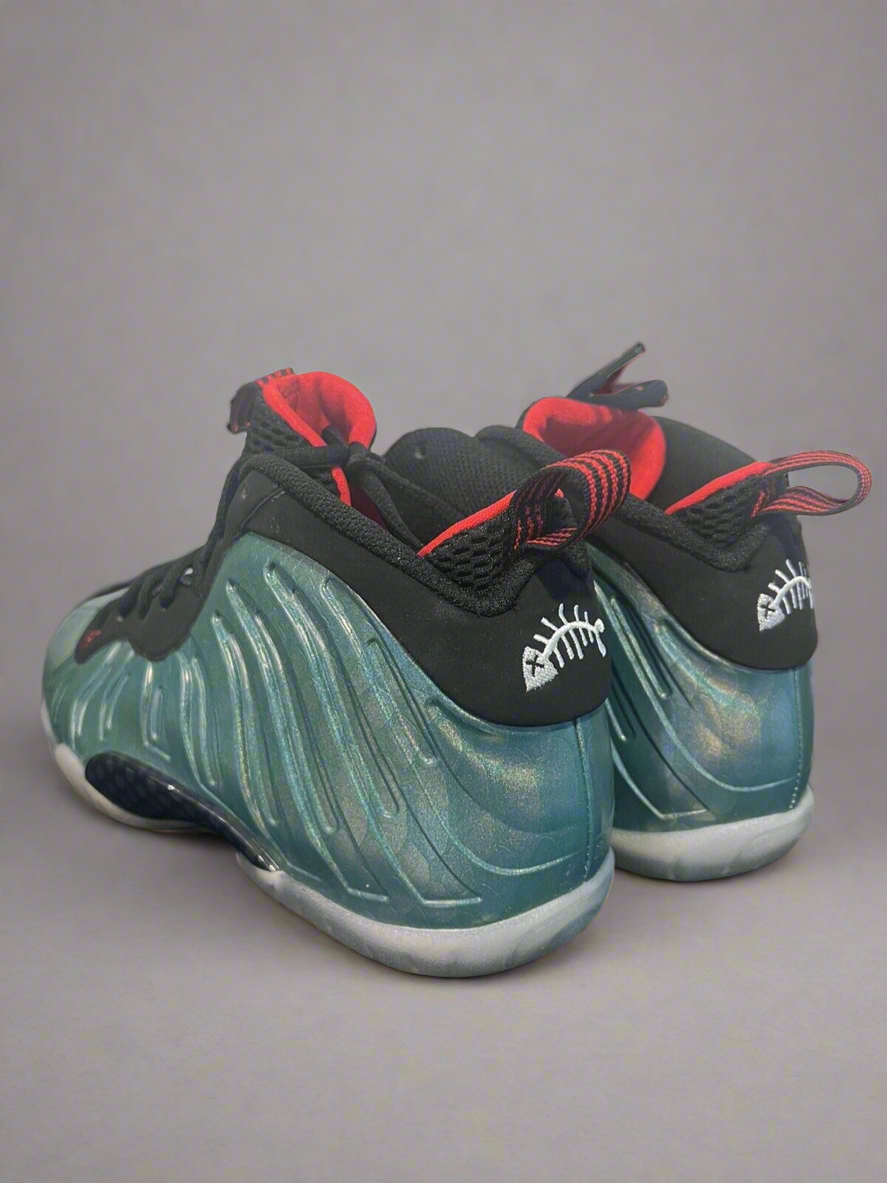 Nike Air Foamposite One Gone Fishing Size 6.5y